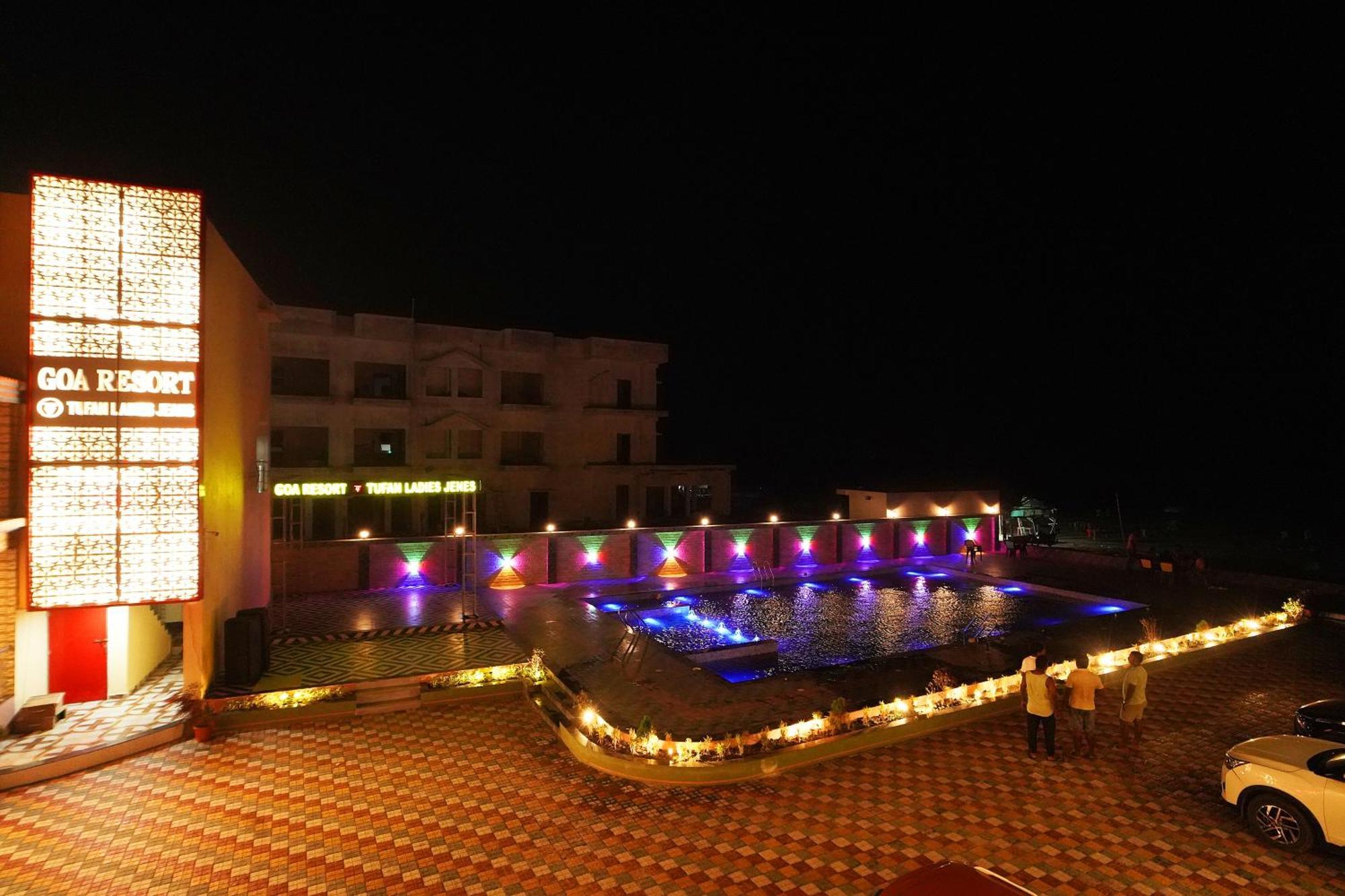 Goa Beach Resort On Beach Mandarmani Εξωτερικό φωτογραφία