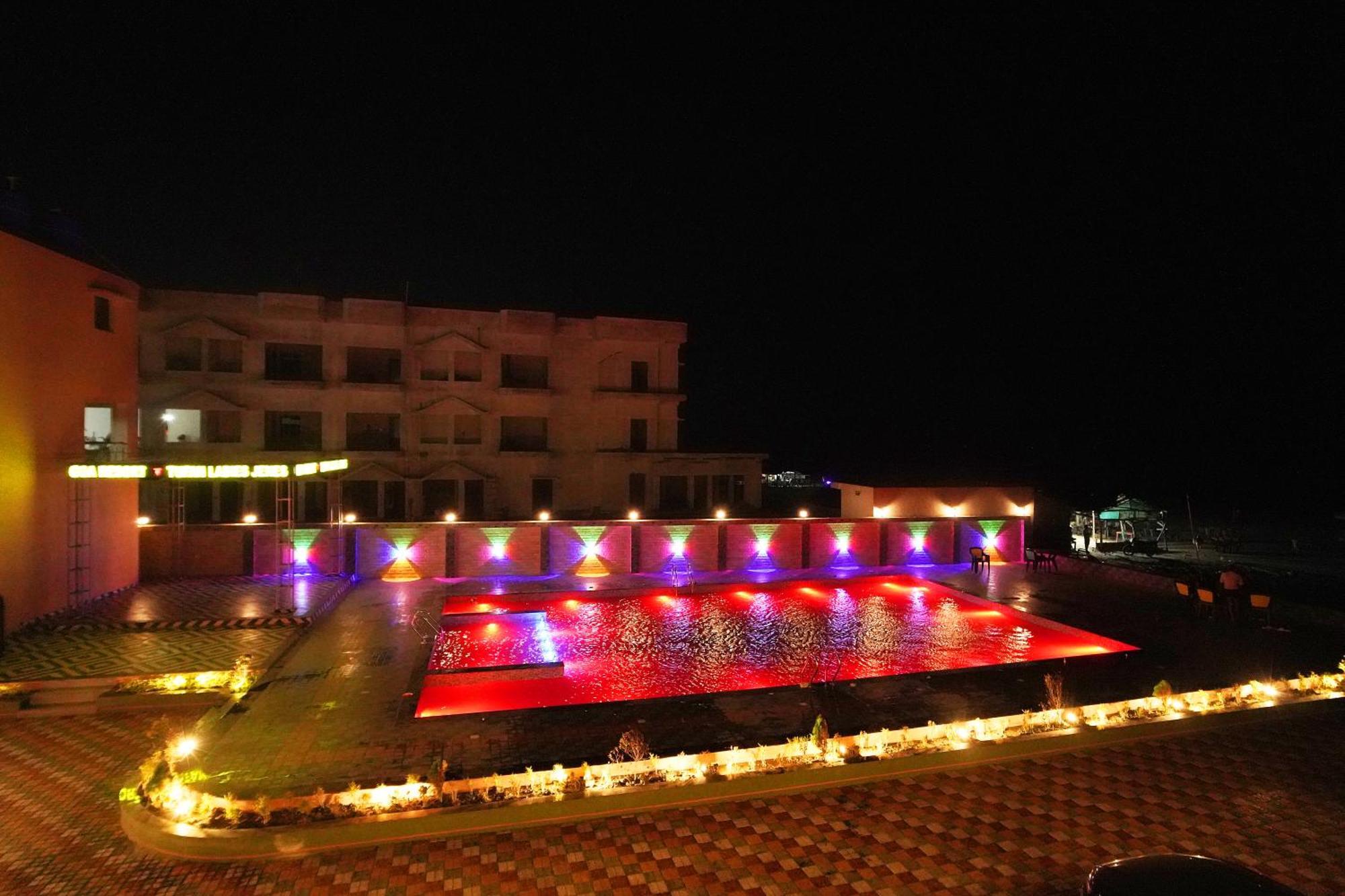 Goa Beach Resort On Beach Mandarmani Εξωτερικό φωτογραφία