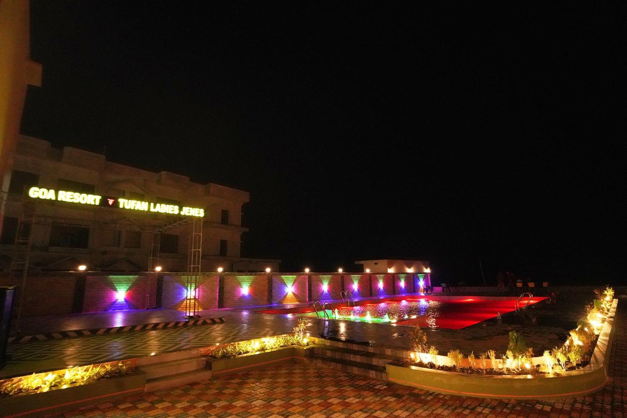 Goa Beach Resort On Beach Mandarmani Εξωτερικό φωτογραφία
